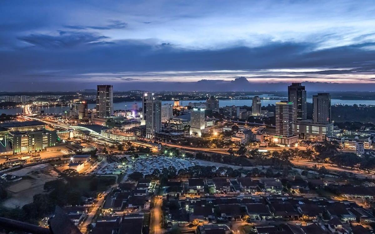 Cozy & High Floor Suite In Suasana Jb 15, Views Johor Bahru Luaran gambar